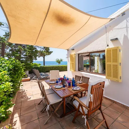 Chalet Casa Morant In Front Of The Sea