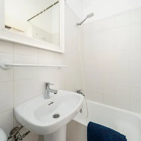 Casa Morant In Front Of The Sea בקתה