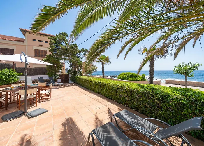 Casa Morant In Front Of The Sea בקתה